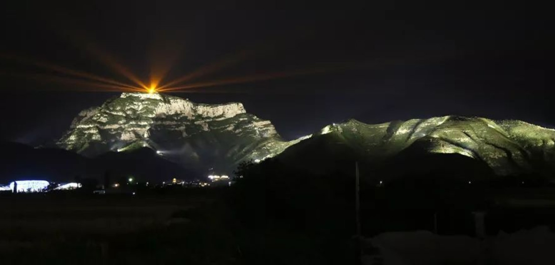 照亮人文山色 | 石家庄山体亮化案例