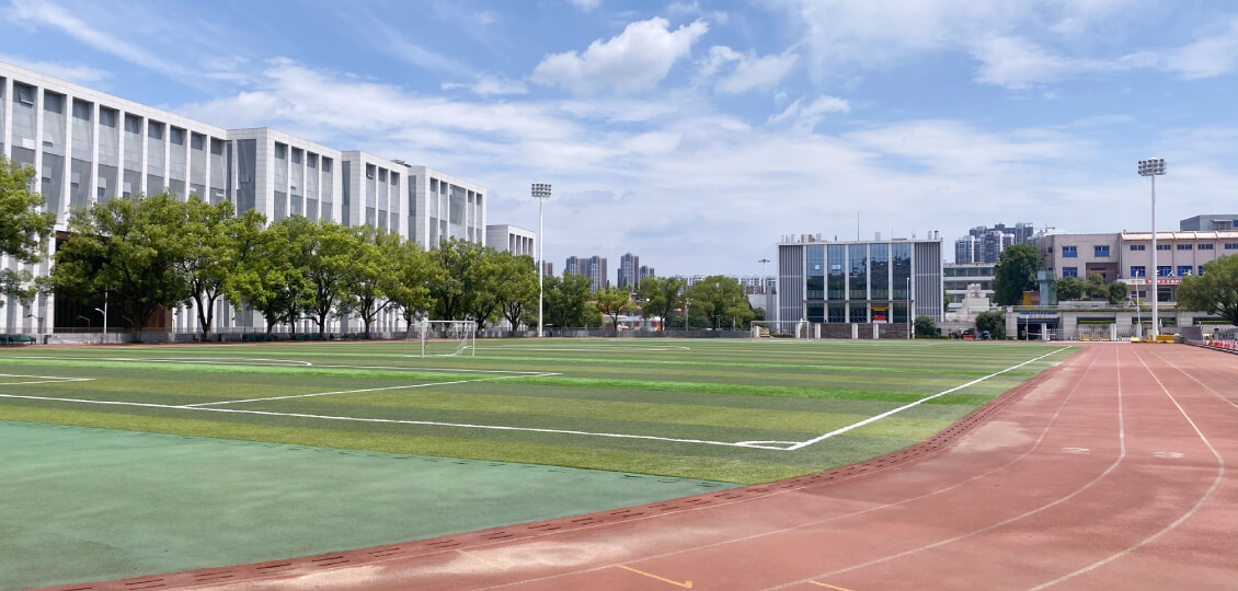 中车株洲电力机车有限公司足球场高杆灯项目